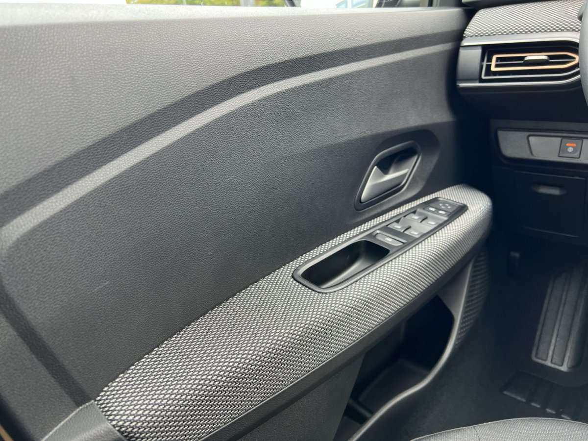 Fahrzeugbild eines Dacia Sandero