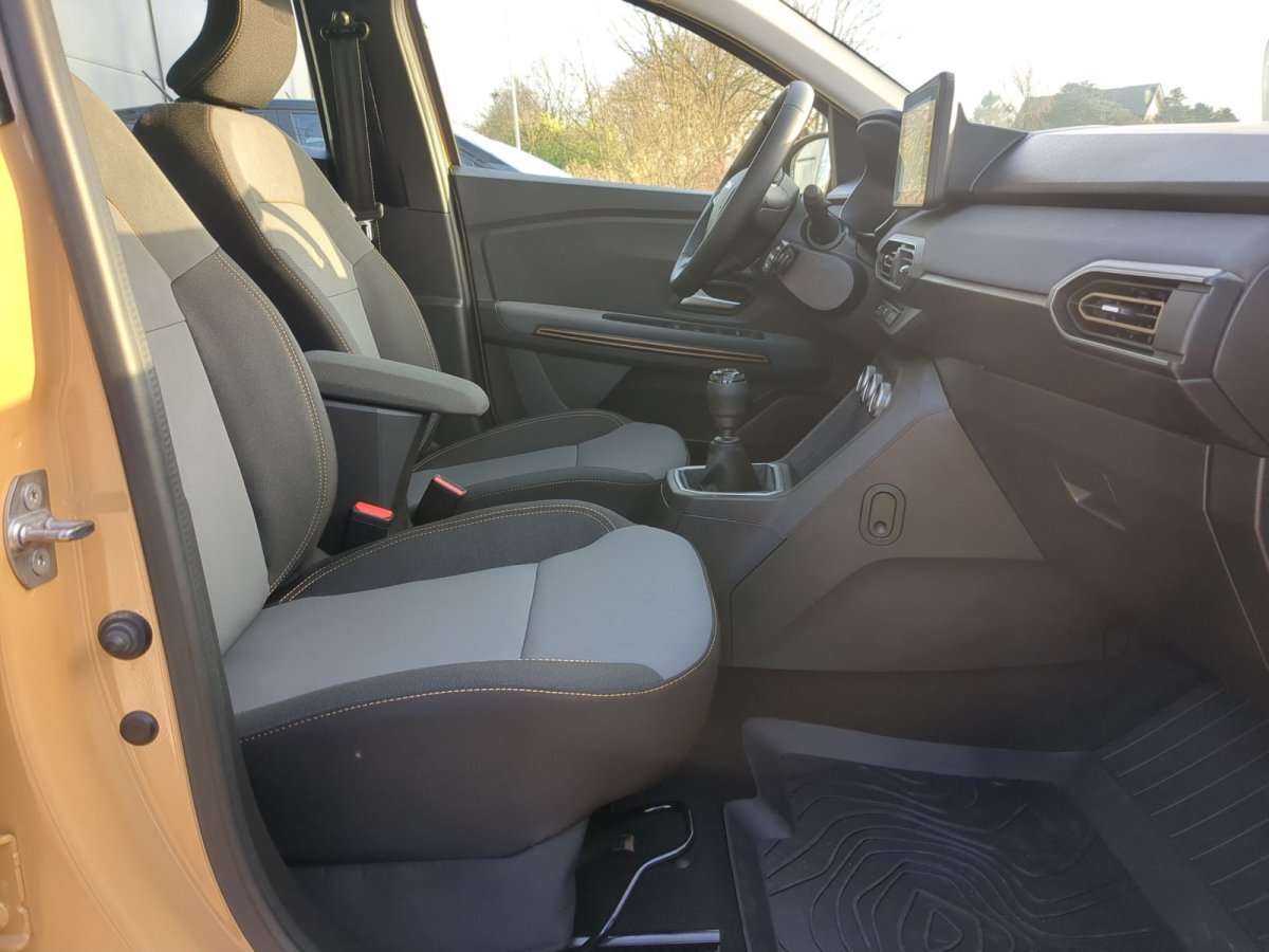 Fahrzeugbild eines Dacia Sandero