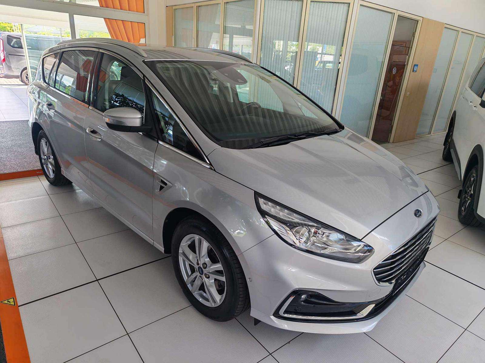Fahrzeugbild eines Ford S-MAX