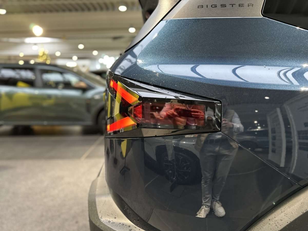 Fahrzeugbild eines Dacia Bigster