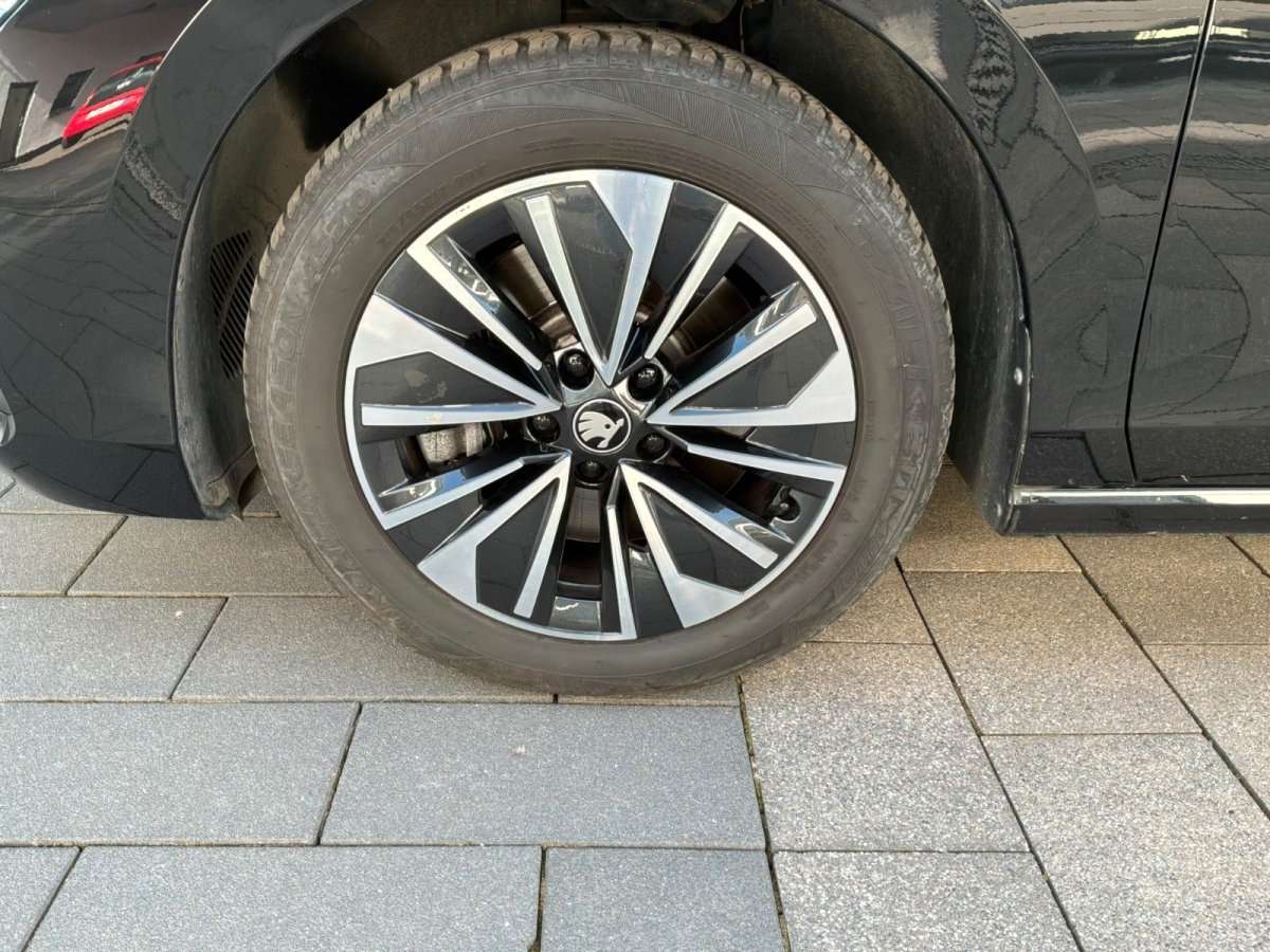 Fahrzeugbild eines Skoda Superb