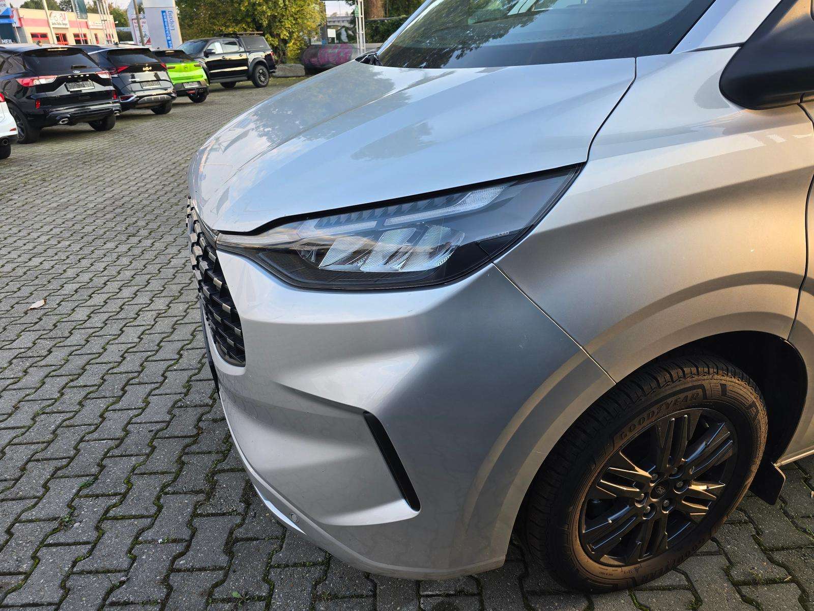 Fahrzeugbild eines Ford Tourneo Custom