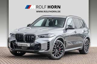 Schräge Frontansicht auf einen BMW X5 , freigestellt