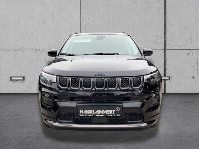 Fahrzeugbild eines Jeep Compass