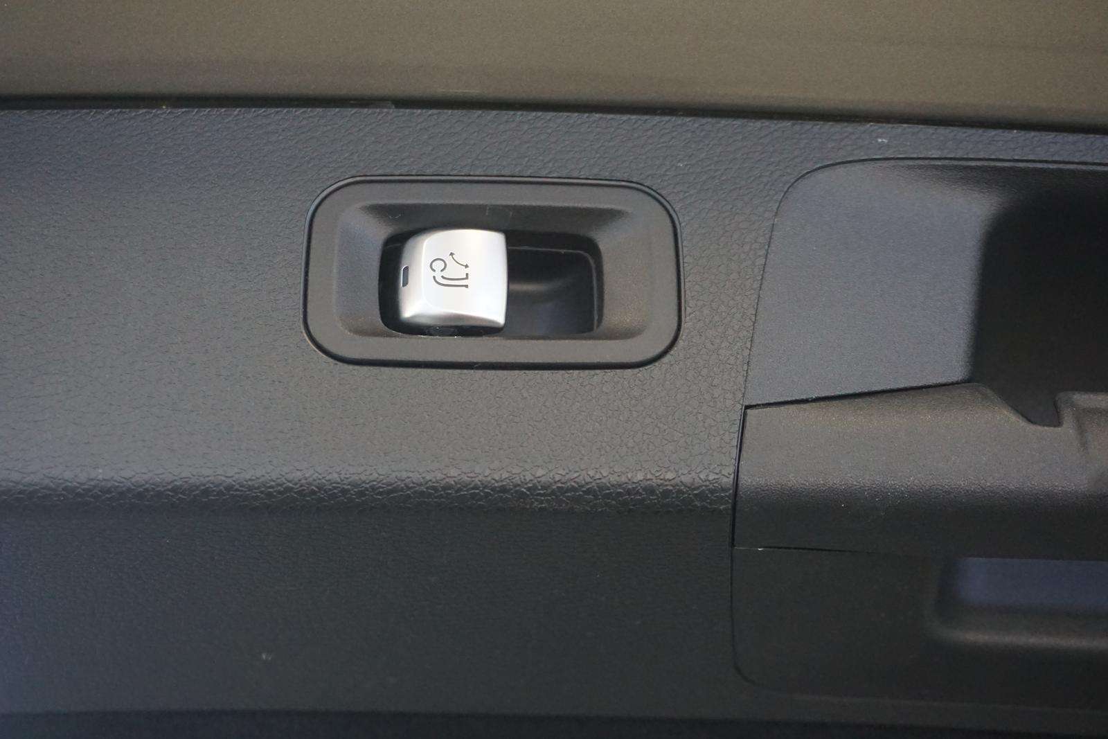 Fahrzeugbild eines Mercedes-Benz E-Klasse