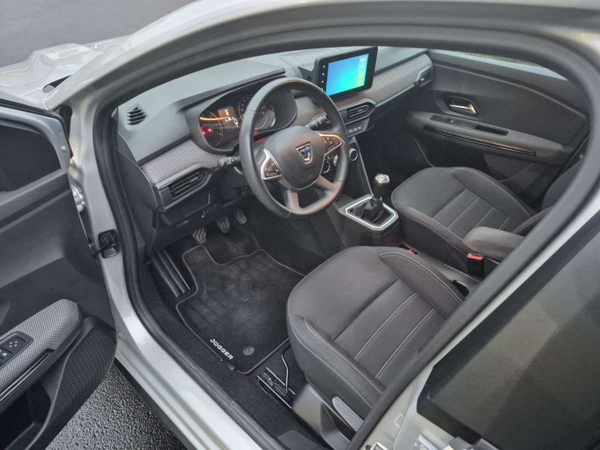 Fahrzeugbild eines Dacia Jogger