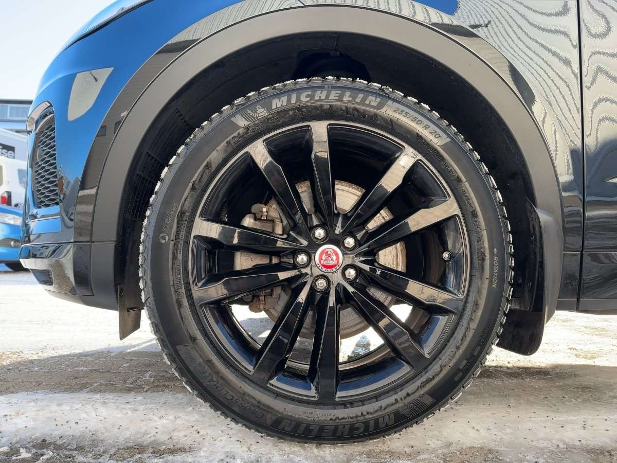 Fahrzeugbild eines Jaguar E-PACE