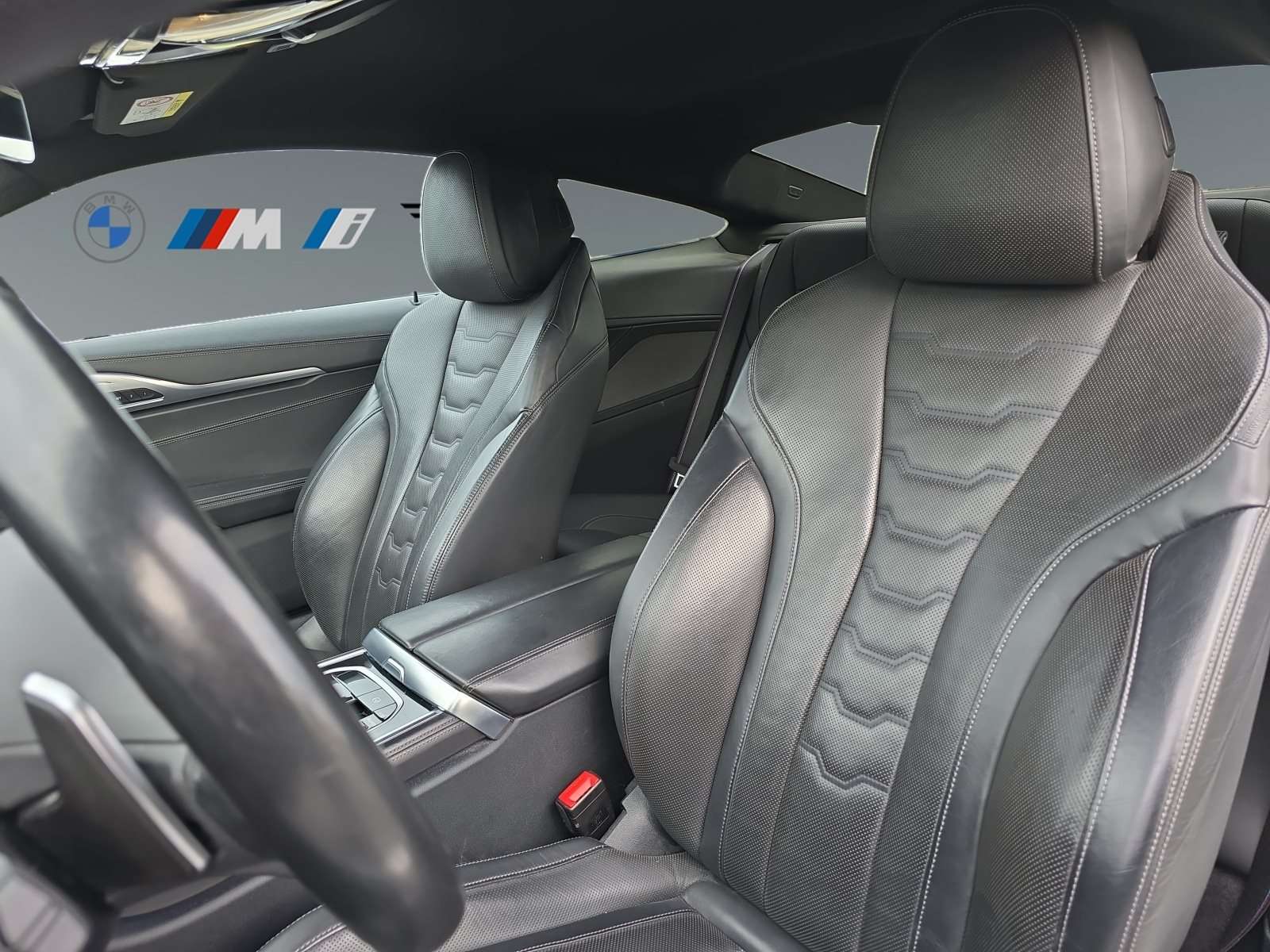 Fahrzeugbild eines BMW 8er-Reihe