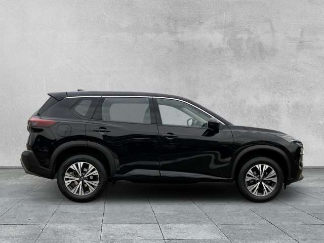 Fahrzeugbild eines Nissan X-TRAIL
