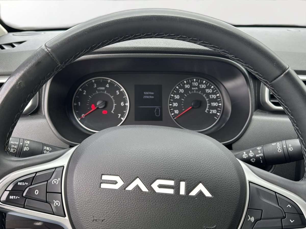 Fahrzeugbild eines Dacia Duster