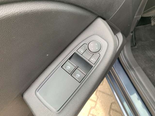Fahrzeugbild eines Renault Clio