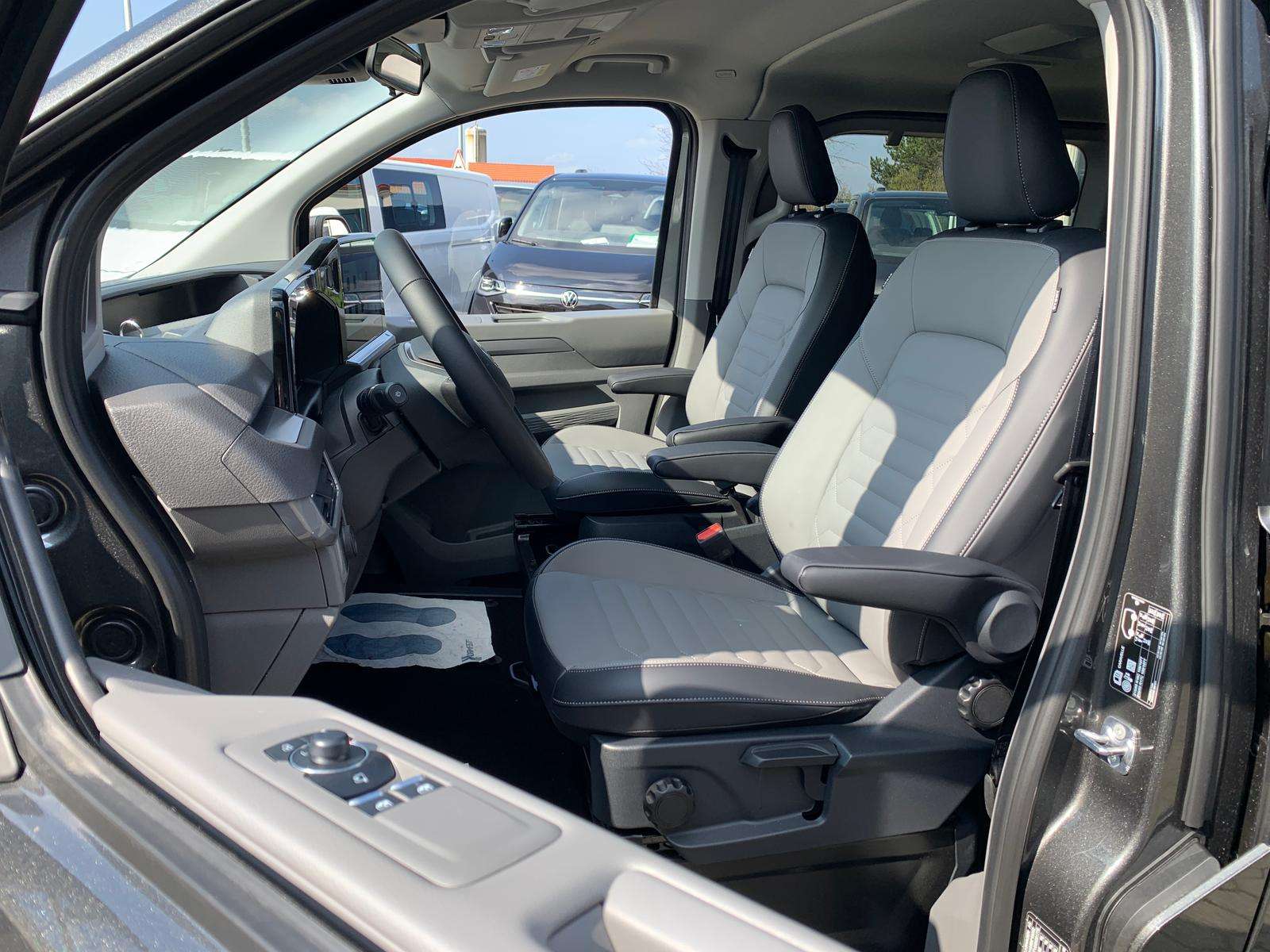 Fahrzeugbild eines Volkswagen Caravelle