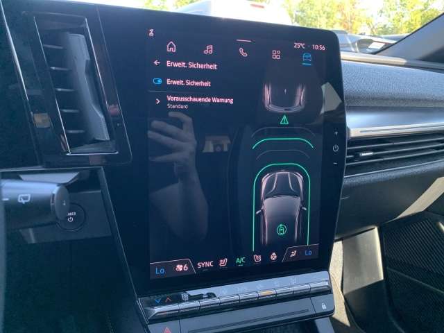 Fahrzeugbild eines Renault Megane E-TECH
