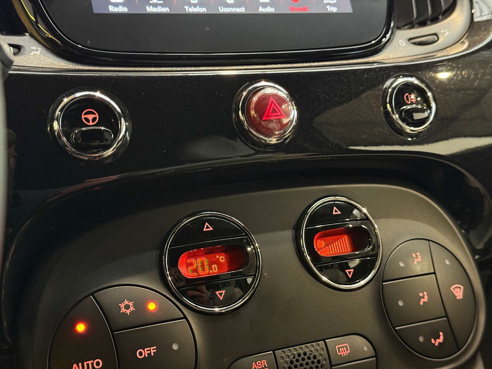 Fahrzeugbild eines Fiat 500