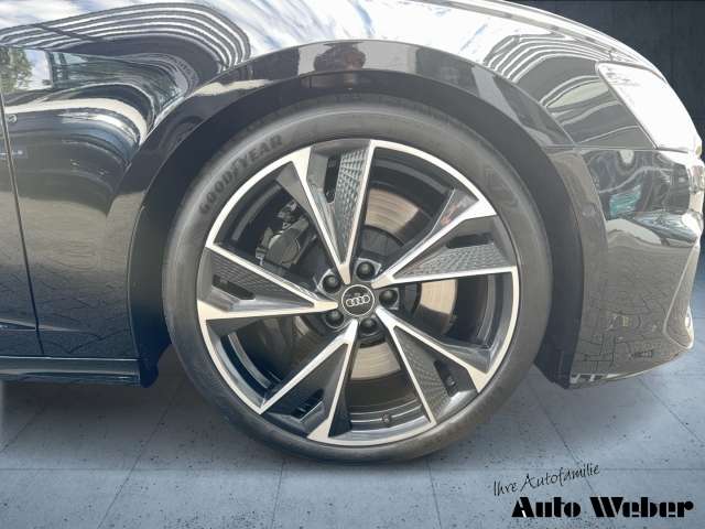 Fahrzeugbild eines Audi S6