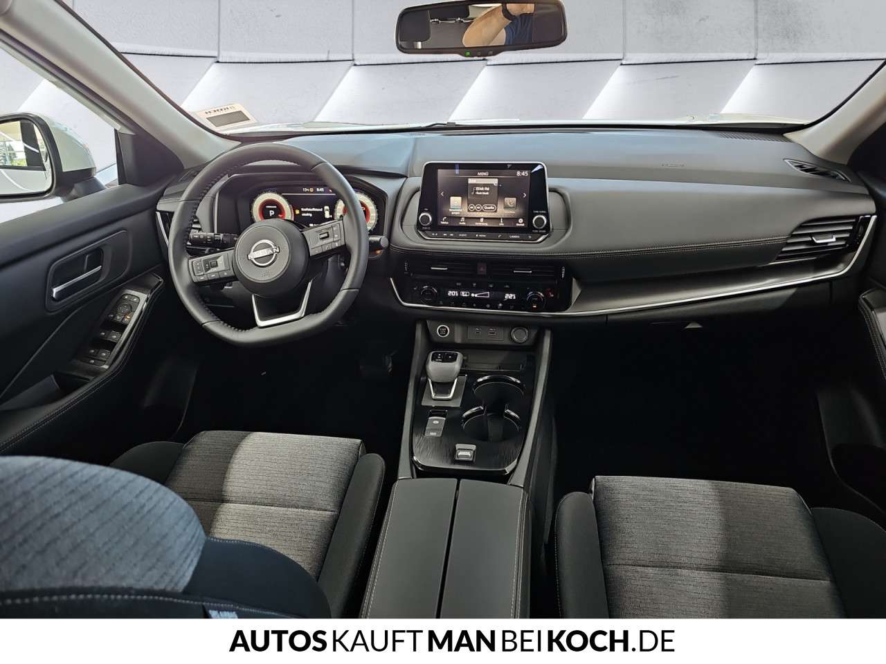 Fahrzeugbild eines Nissan X-TRAIL