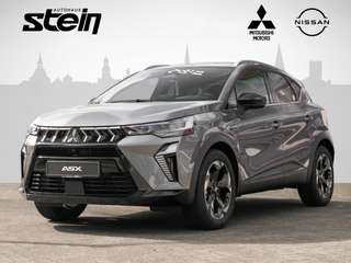 Schräge Frontansicht auf einen Mitsubishi ASX , freigestellt