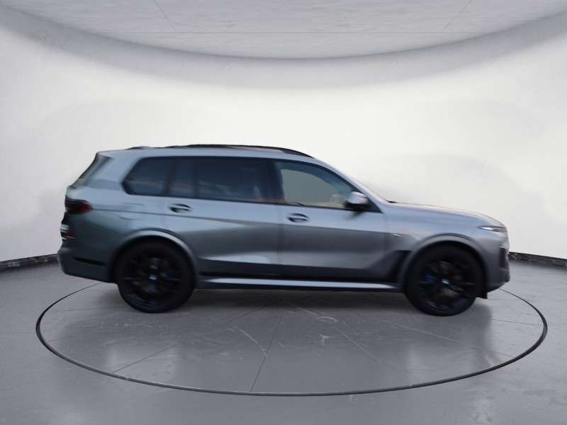 Fahrzeugbild eines BMW X7