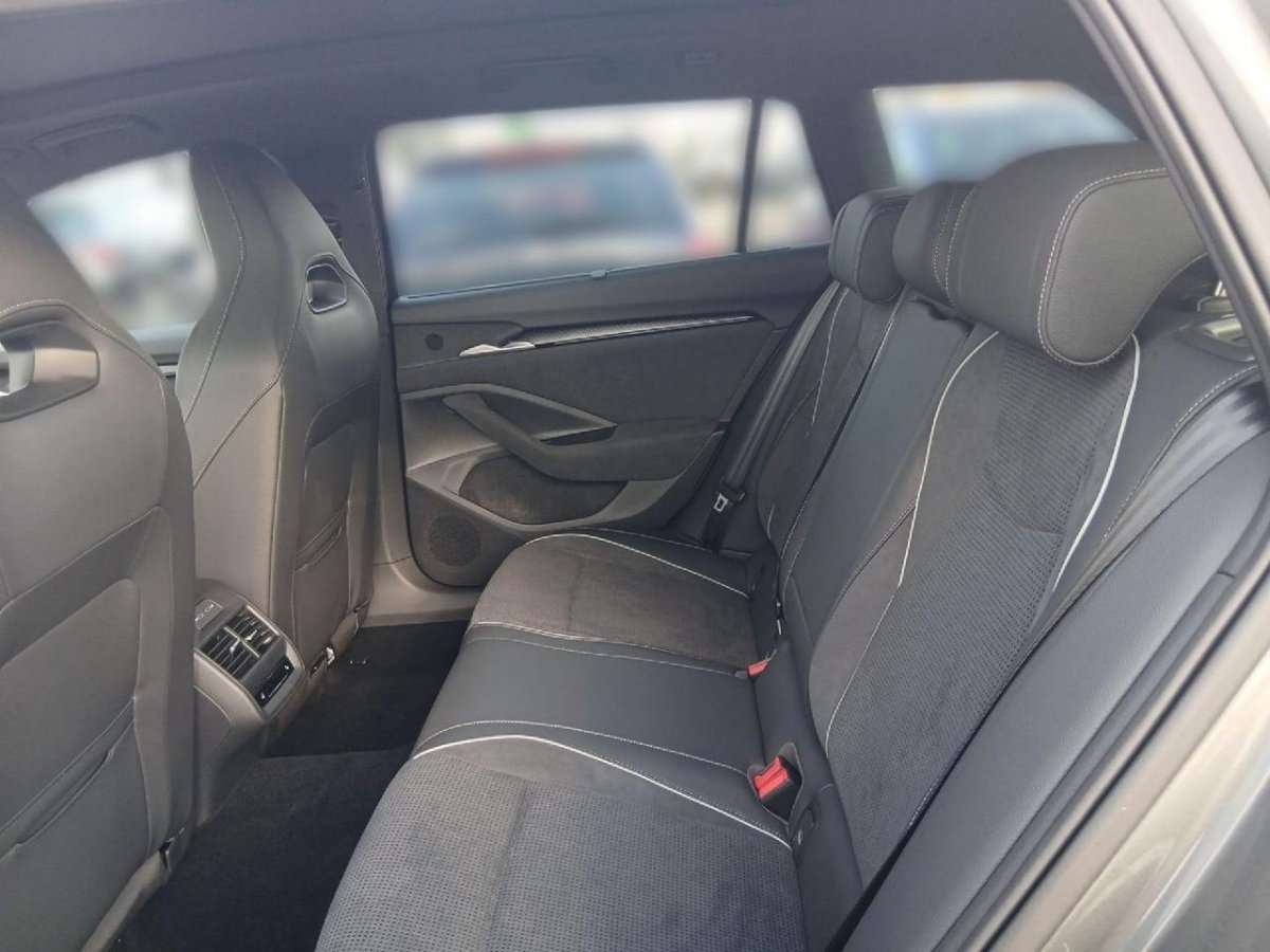 Fahrzeugbild eines Skoda Superb