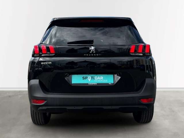 Fahrzeugbild eines Peugeot 5008
