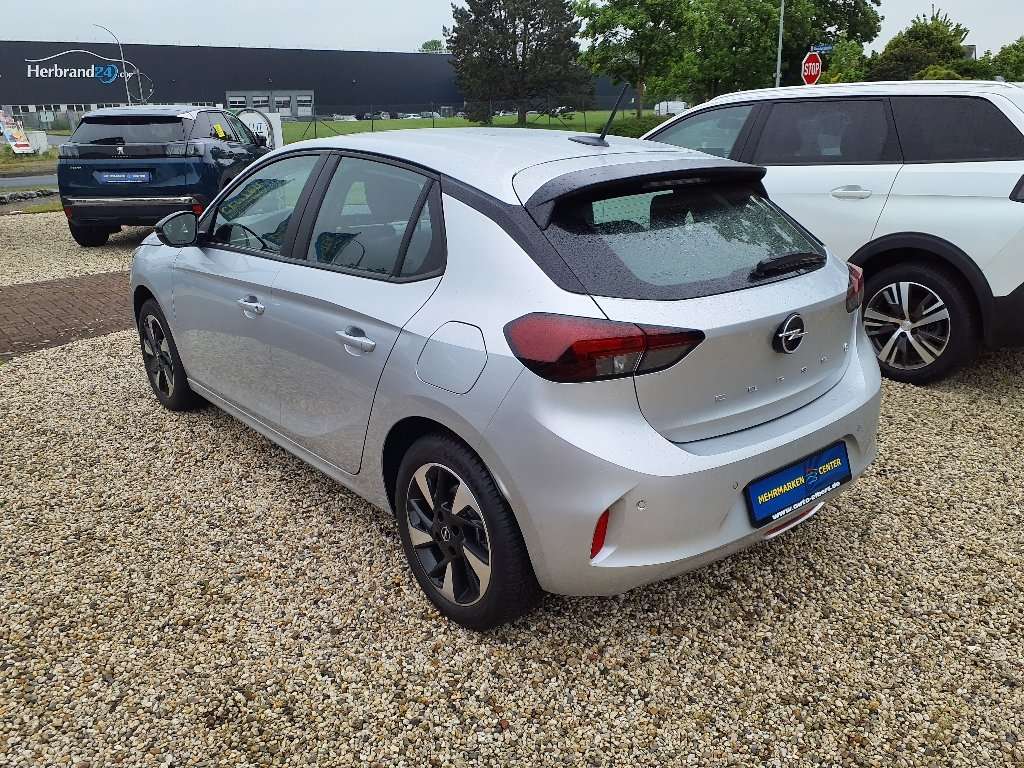 Fahrzeugbild eines Opel Corsa