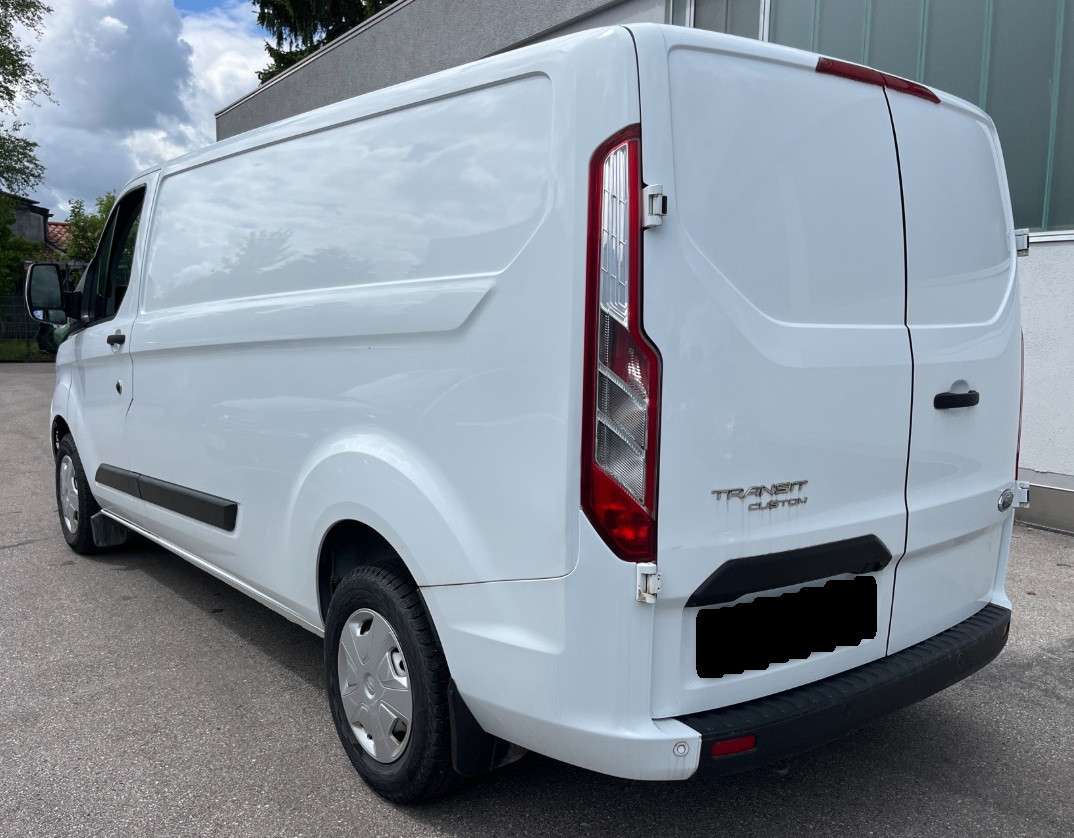Fahrzeugbild eines Ford Transit Custom