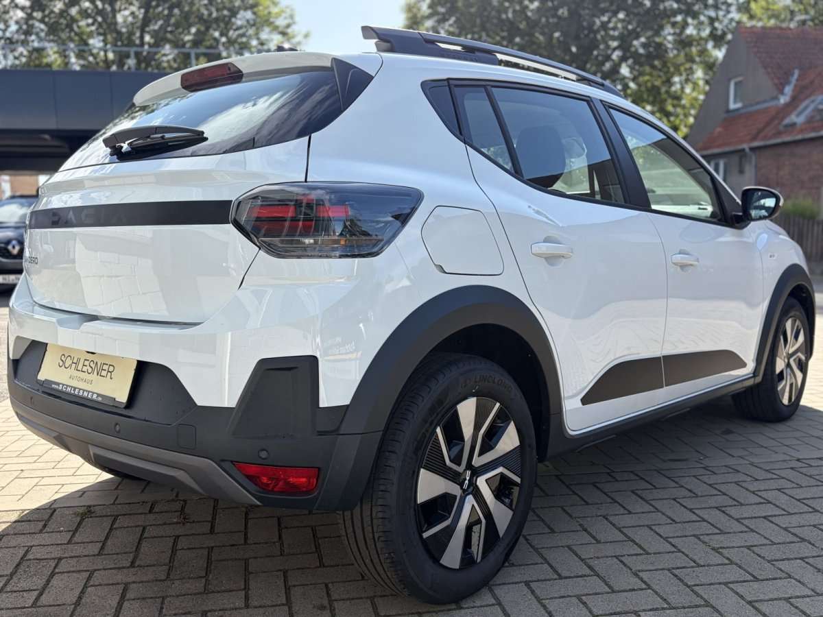 Fahrzeugbild eines Dacia Sandero
