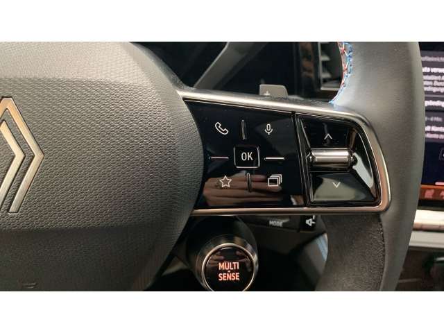 Fahrzeugbild eines Renault Rafale