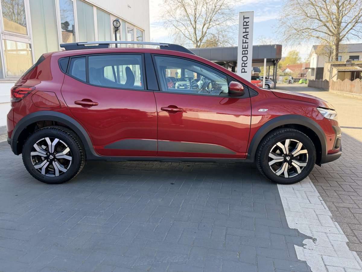 Fahrzeugbild eines Dacia Sandero