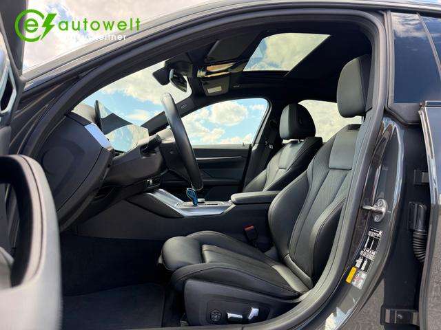 Fahrzeugbild eines BMW i4