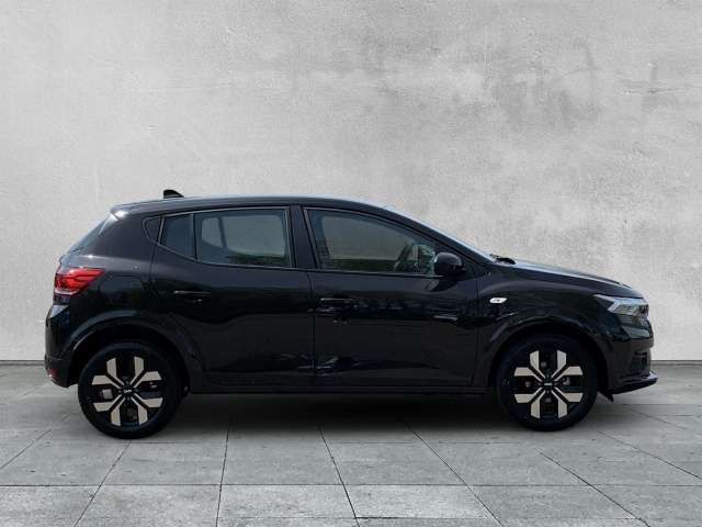 Fahrzeugbild eines Dacia Sandero