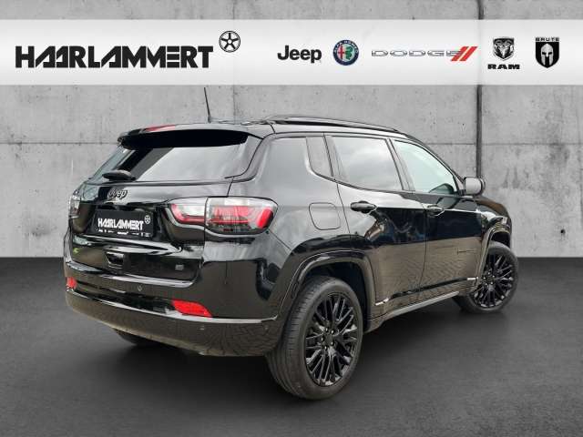 Fahrzeugbild eines Jeep Compass