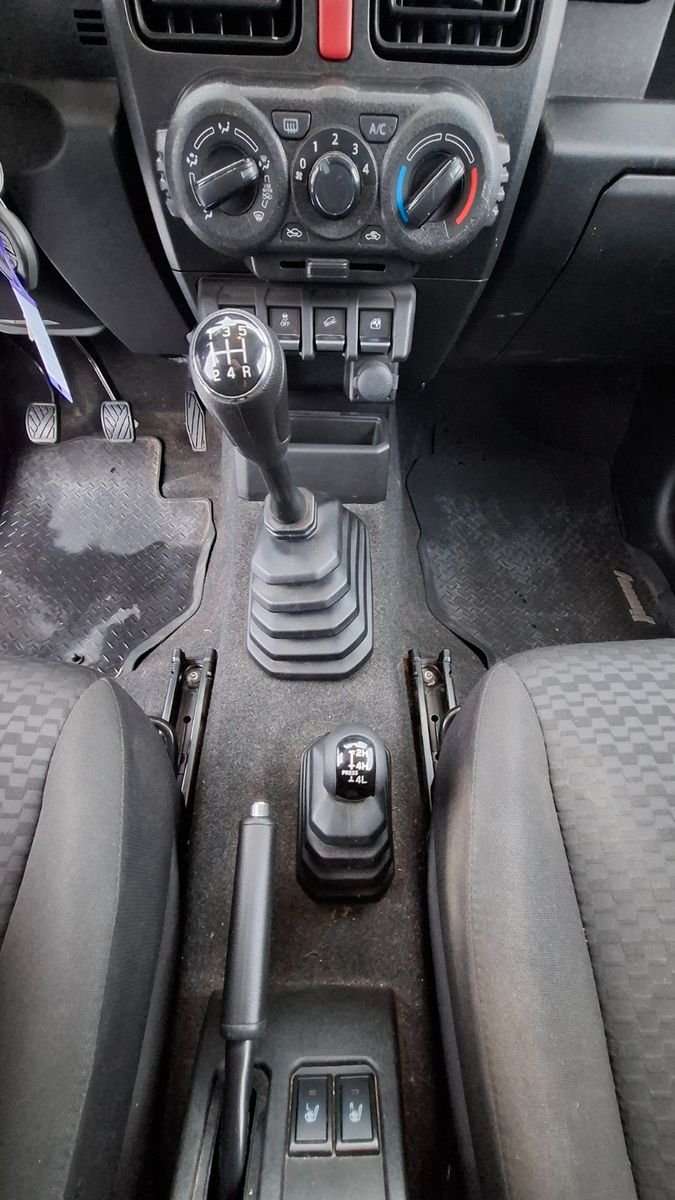 Fahrzeugbild eines Suzuki Jimny