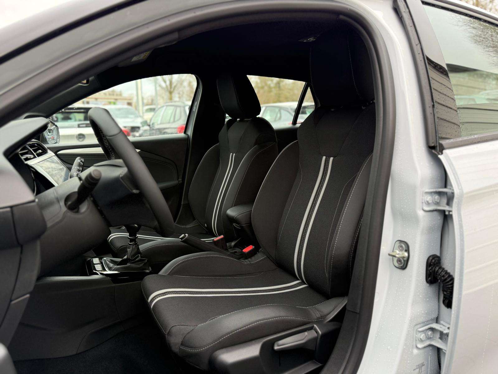 Fahrzeugbild eines Opel Corsa