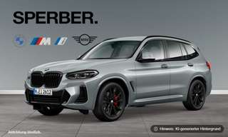Schräge Frontansicht auf einen BMW X3 , freigestellt