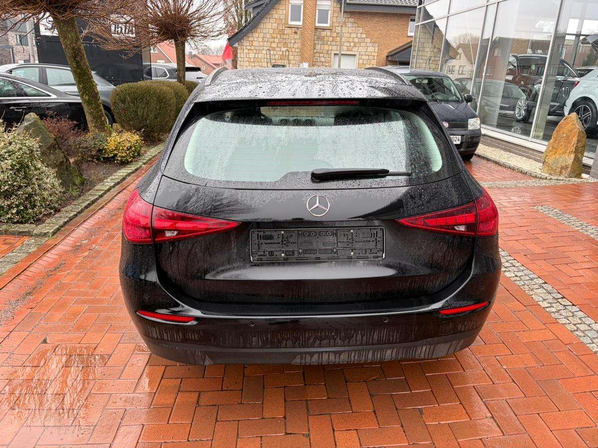 Fahrzeugbild eines Mercedes-Benz C-Klasse