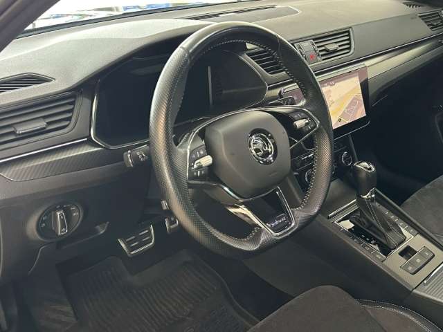 Fahrzeugbild eines Skoda Superb