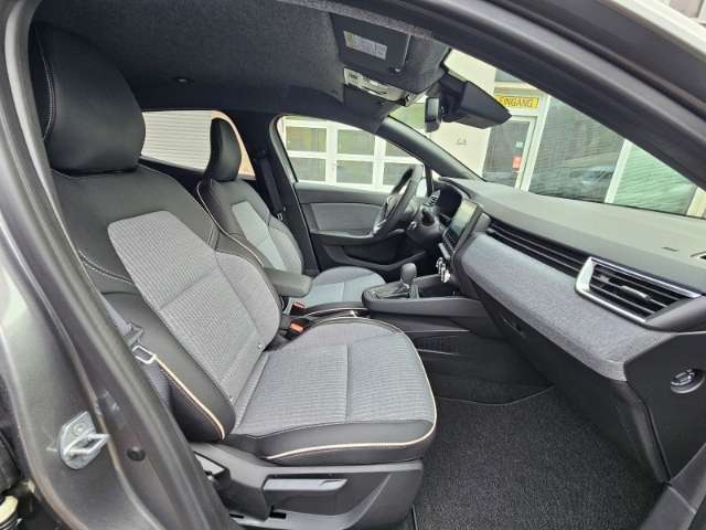 Fahrzeugbild eines Renault Clio