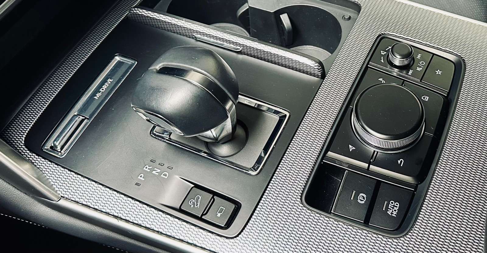 Fahrzeugbild eines Mazda CX-60