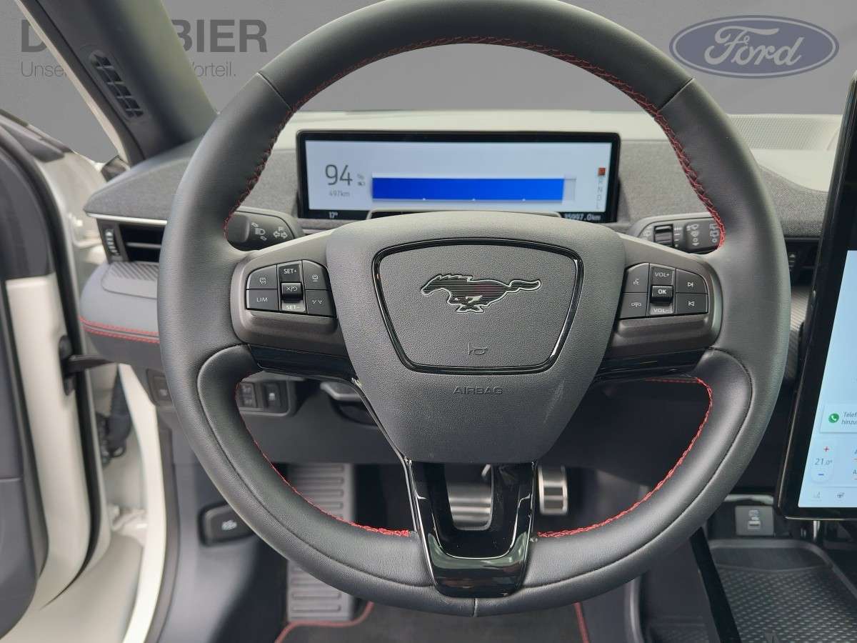 Fahrzeugbild eines Ford Mustang Mach-E