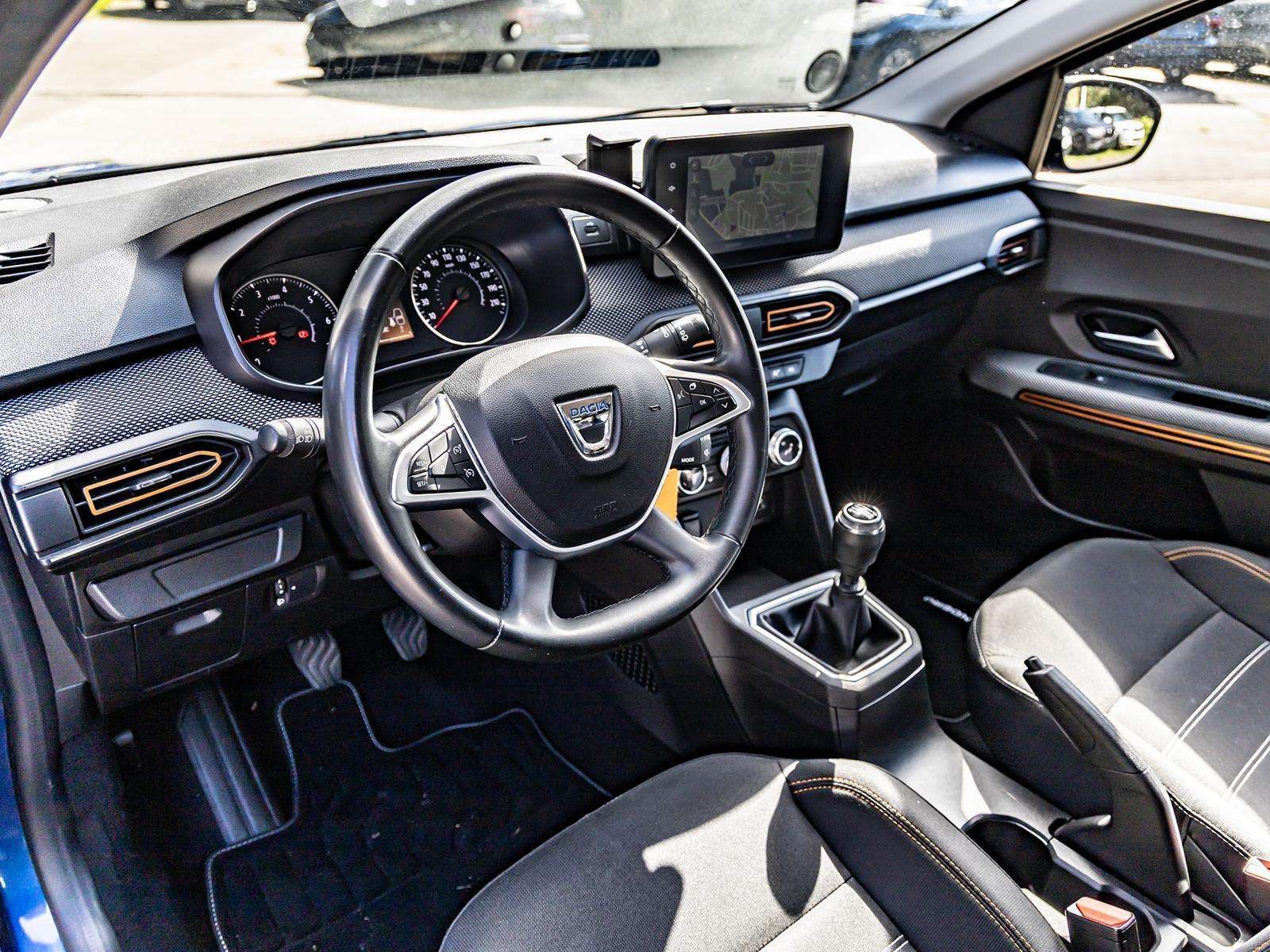 Fahrzeugbild eines Dacia Sandero