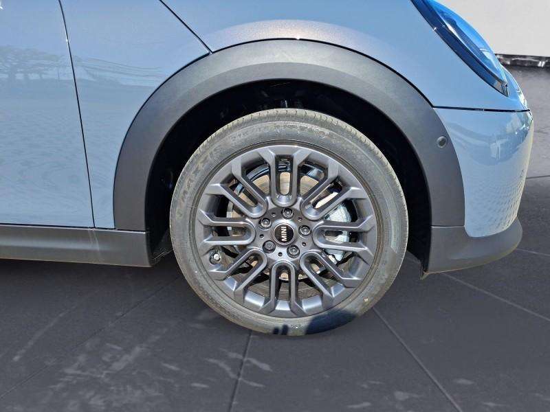 Fahrzeugbild eines MINI COOPER