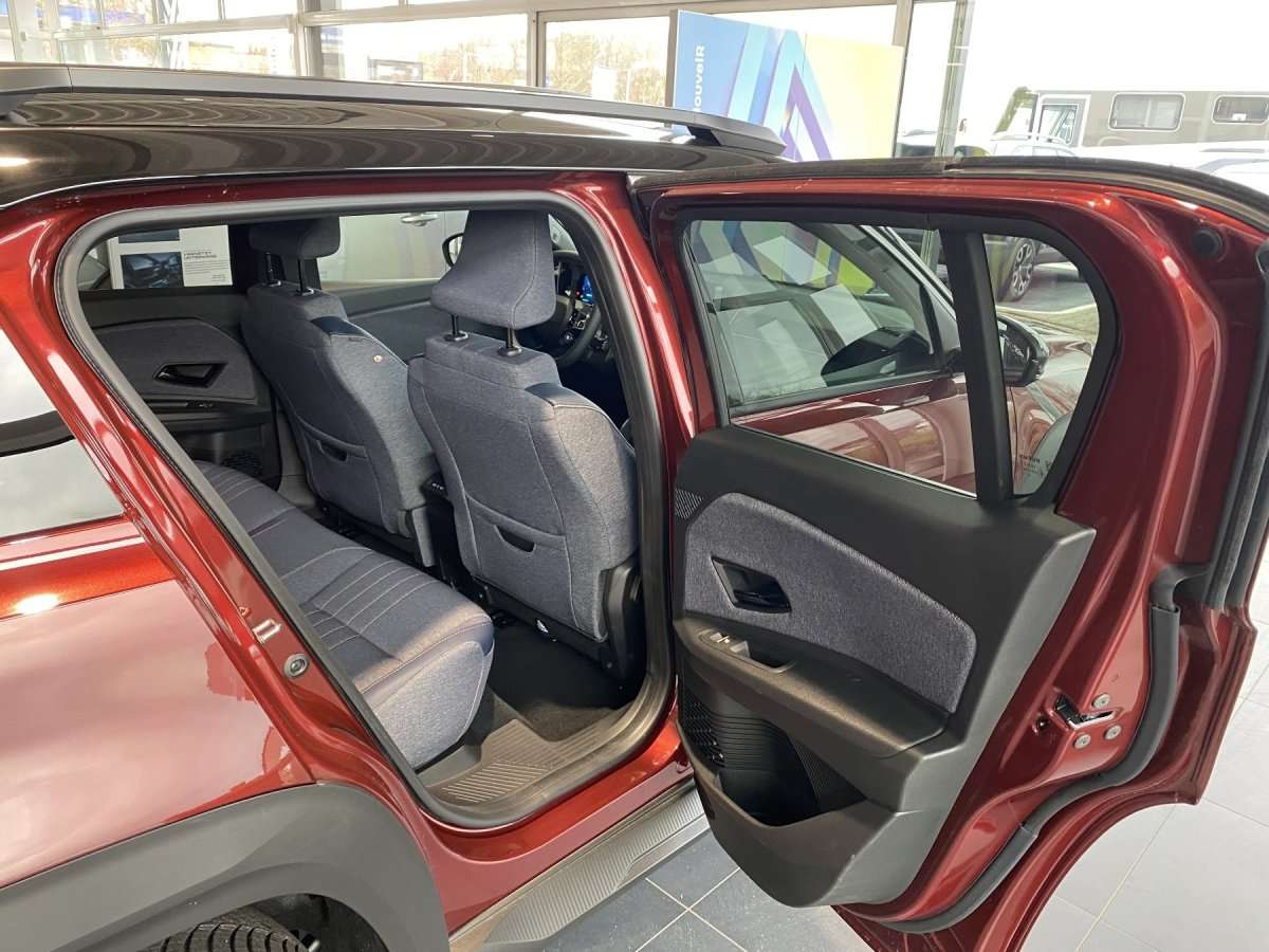 Fahrzeugbild eines Renault 4 E-TECH