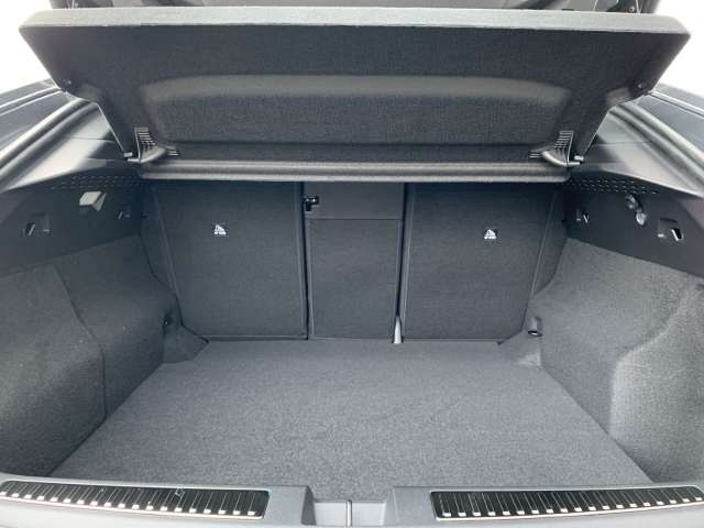 Fahrzeugbild eines Renault Rafale