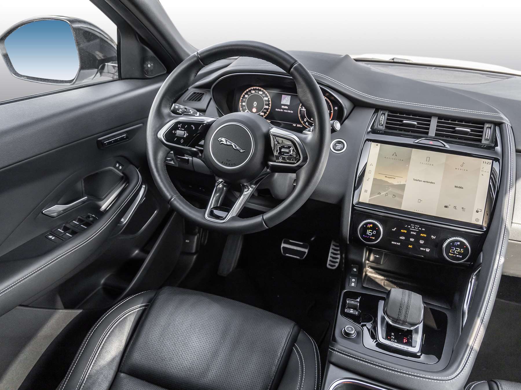 Fahrzeugbild eines Jaguar E-PACE