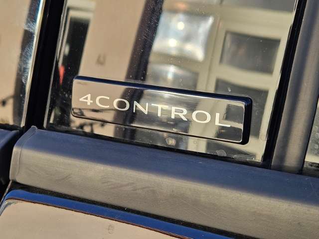 Fahrzeugbild eines Renault Rafale