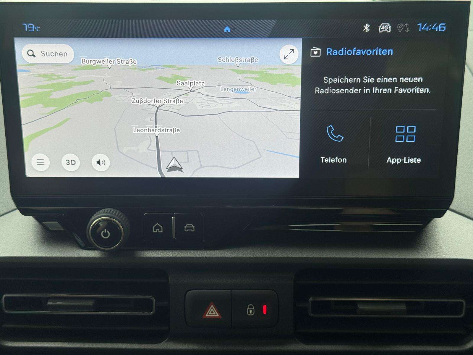 Fahrzeugbild eines Peugeot Rifter