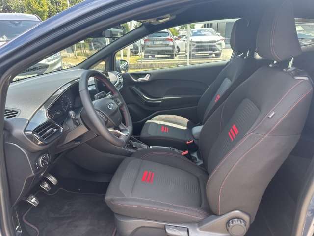 Fahrzeugbild eines Ford Fiesta