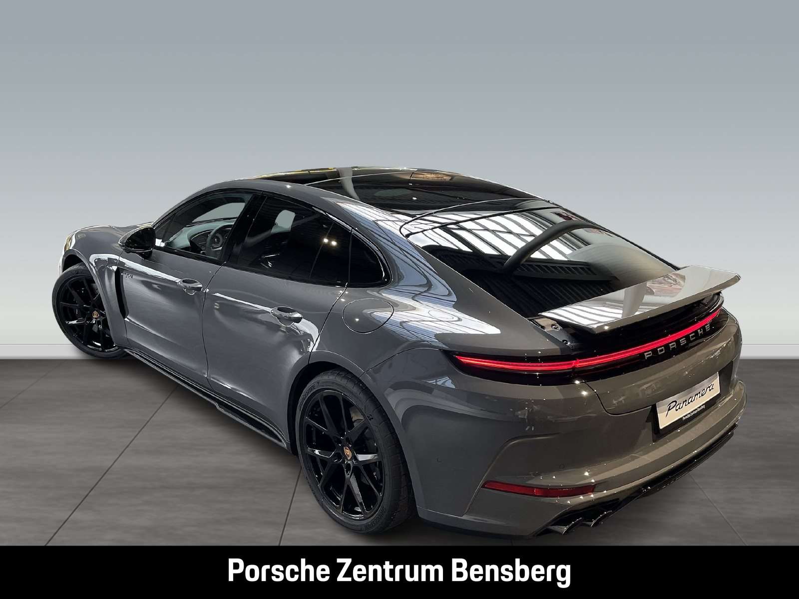 Fahrzeugbild eines Porsche Panamera