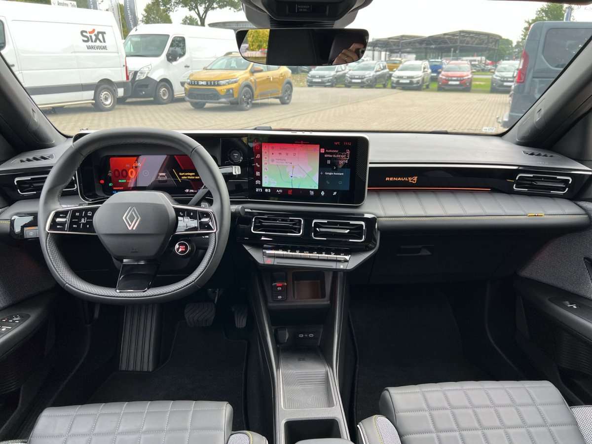 Fahrzeugbild eines Renault 4 E-TECH